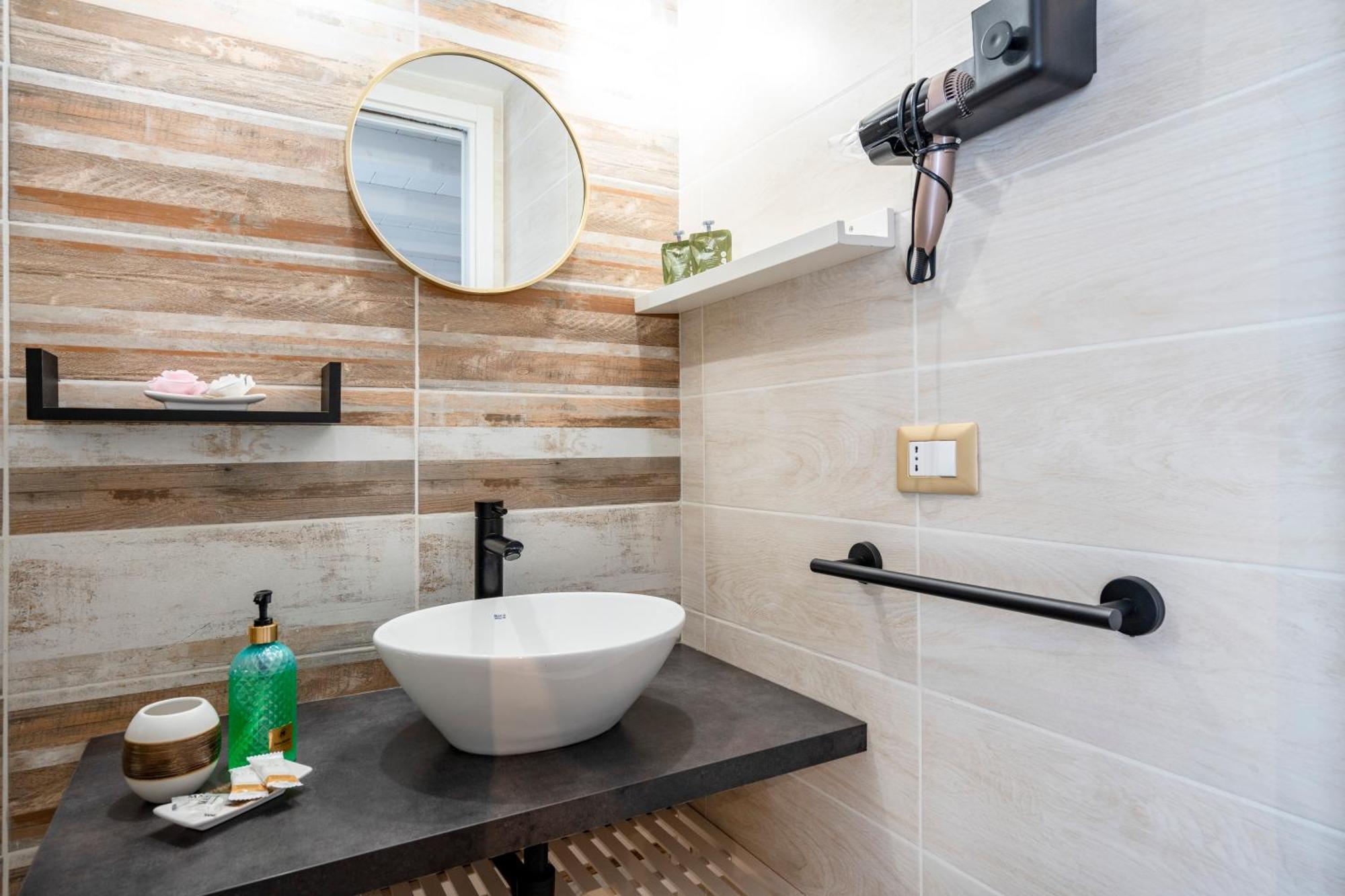 Liz Apartment Бари Экстерьер фото